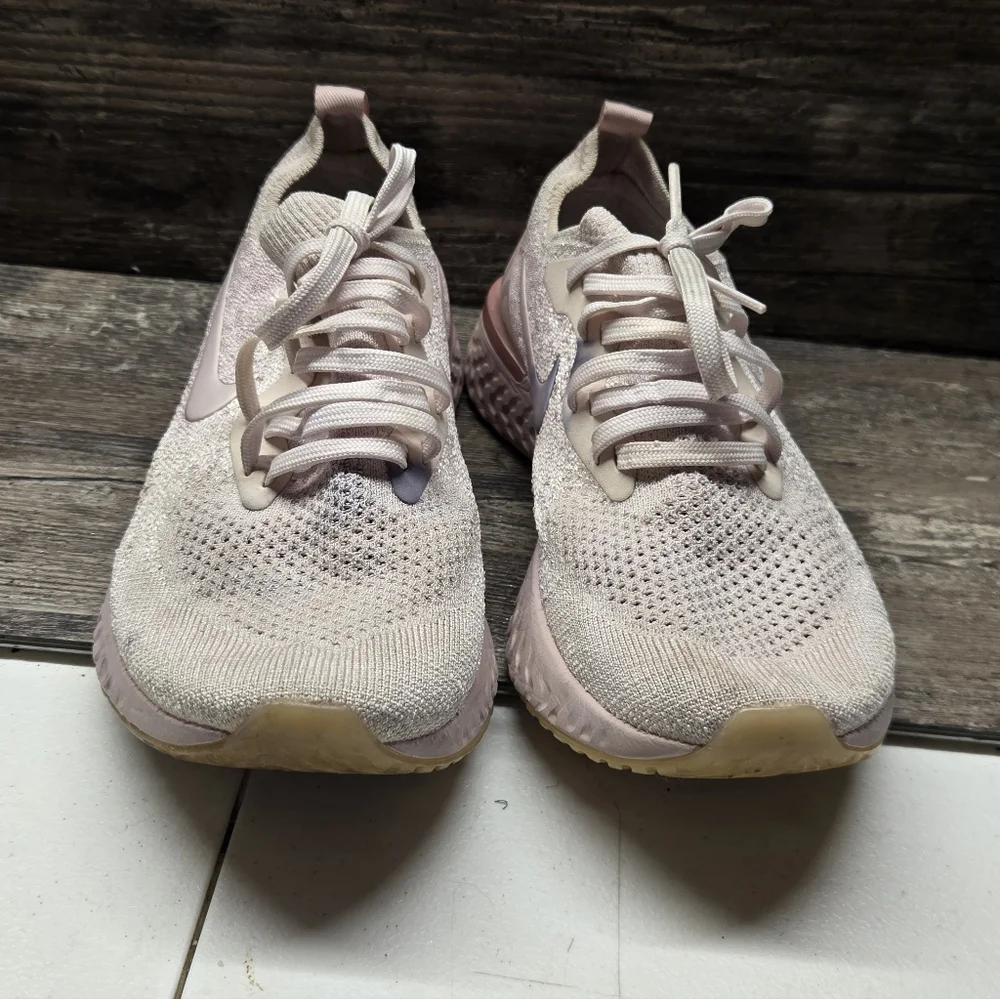 Nike Epic React Flyknit Womens Size 7.5 Running‎ Shoes AQ0070 600 Pearl Pink